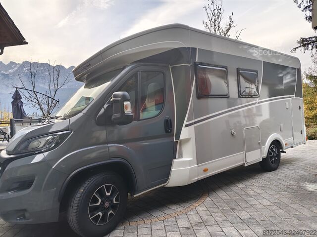 Delno integriran avtodom za 5 oseb. Sun Living- Adria Gruppe S 70 SP