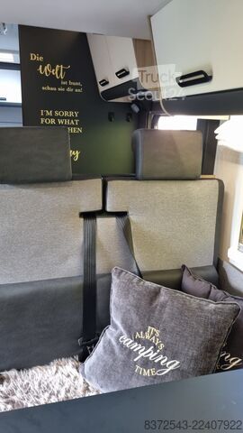 Delno integriran avtodom za 5 oseb. Sun Living- Adria Gruppe S 70 SP