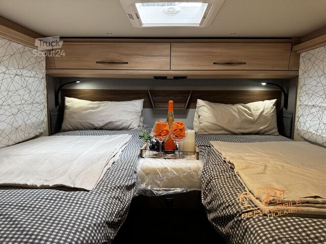 Half-integraal camper EURAMOBIL Profila T 726 EF Fahrassistent 4,5t. Lithium