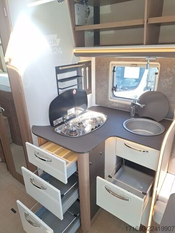 Halvintegrert bobil BÜRSTNER Lyseo TD Harmony Line 727 G Hubstützen*Luftfeder