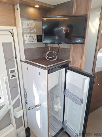 Halvintegrert bobil BÜRSTNER Lyseo TD Harmony Line 727 G Hubstützen*Luftfeder