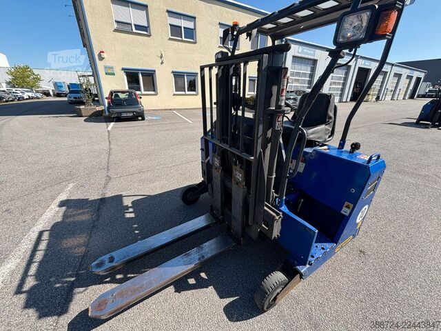 Manipulador telescópico PALFINGER F3 151 K5*Mitnahmestapler*Tragfähigkeit: 1500kg*
