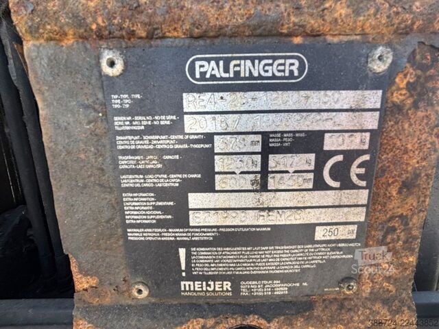 Manipulador telescópico PALFINGER F3 151 K5*Mitnahmestapler*Tragfähigkeit: 1500kg*