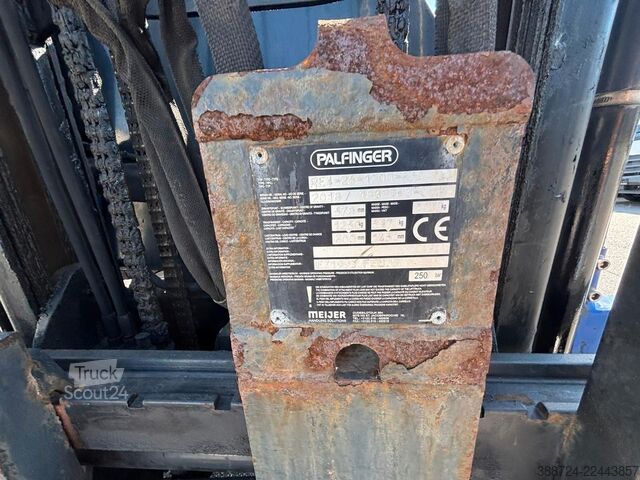 Manipulador telescópico PALFINGER F3 151 K5*Mitnahmestapler*Tragfähigkeit: 1500kg*
