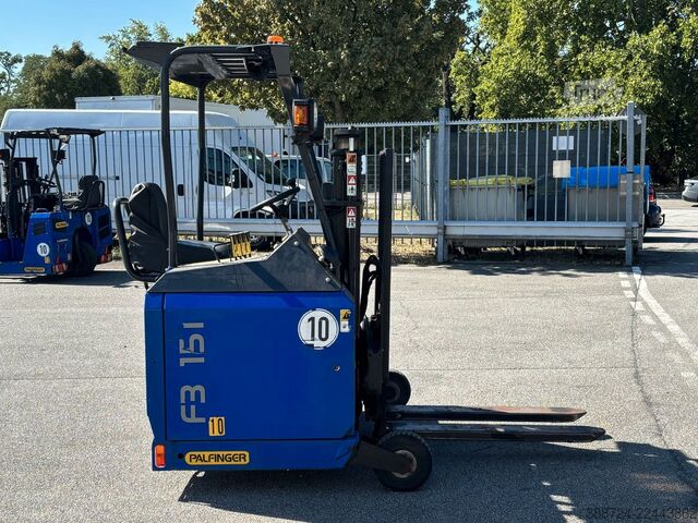 Manipulador telescópico PALFINGER F3 151 K5*Mitnahmestapler*Tragfähigkeit: 1500kg*