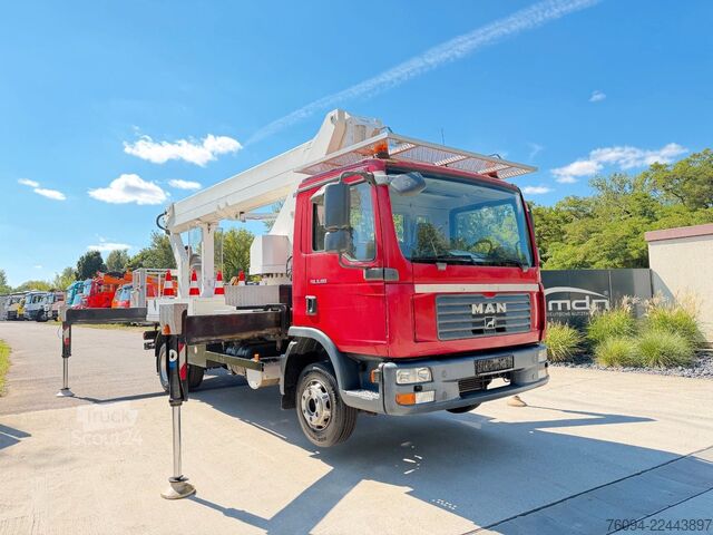 Работна платформа, монтирана на камион MAN TGM 8.180 Hubsteiger WUMAG WT300 30m