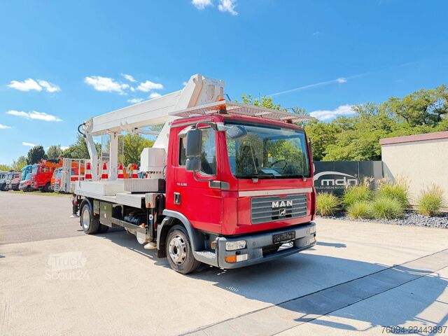 Работна платформа, монтирана на камион MAN TGM 8.180 Hubsteiger WUMAG WT300 30m