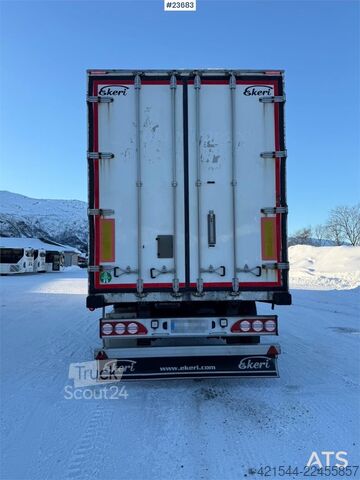 Liukuvat pressut Ekeri T3-K 3 axle closed semi trailer w/ full side openi