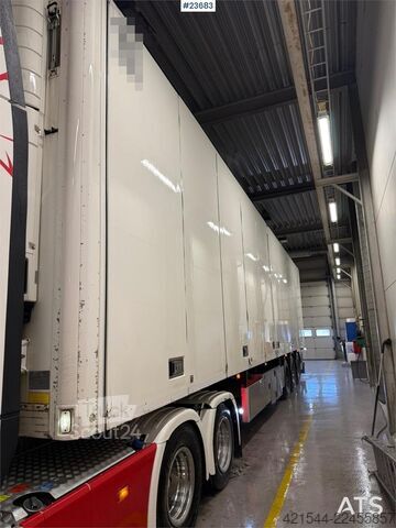 Schiebeplanen Ekeri T3-K 3 axle closed semi trailer w/ full side openi