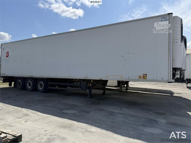 Раздвижные брезентовые навесы Schmitz Cargobull with refrigeration/freezing unit