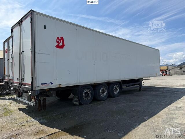 Раздвижные брезентовые навесы Schmitz Cargobull with refrigeration/freezing unit