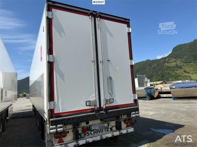 Раздвижные брезентовые навесы Schmitz Cargobull with refrigeration/freezing unit