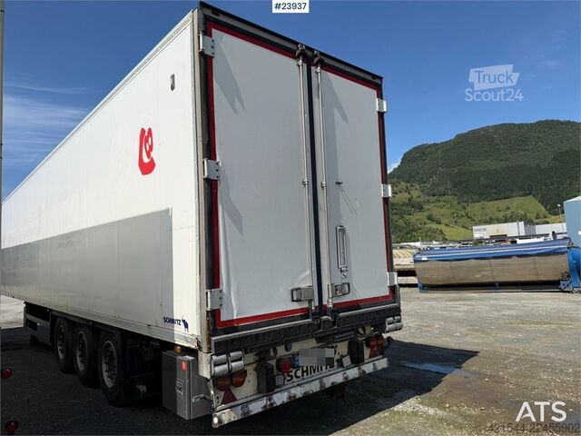 Раздвижные брезентовые навесы Schmitz Cargobull with refrigeration/freezing unit