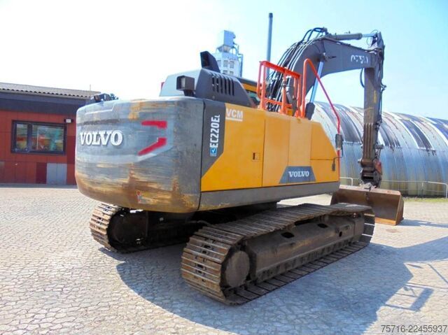 Goseniški bager Volvo EC 220 E L