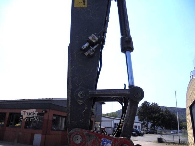 Goseniški bager Volvo EC 220 E L
