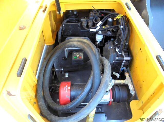 Goseniški bager Volvo EC 220 E L