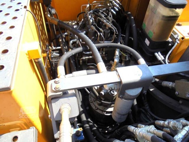Goseniški bager Volvo EC 220 E L