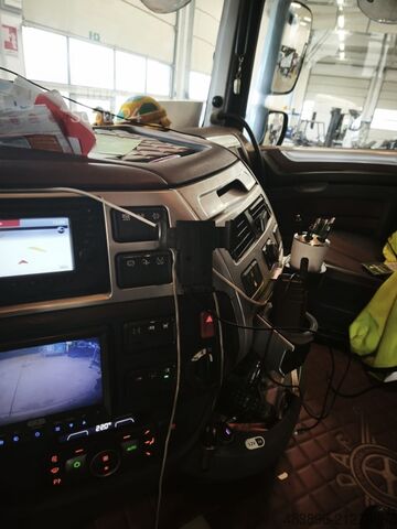 трактор Daf XF 530 FT