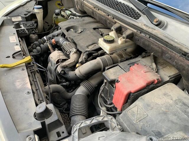 Kleintransporter Peugeot Partner  3 posti   Km: 144.200