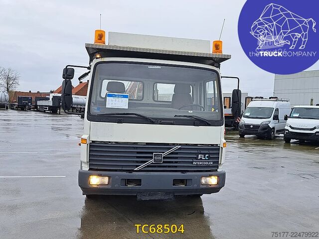 Šasija ar kabīni Volvo FLC