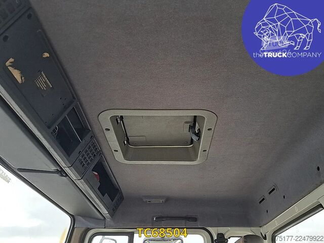 Šasija ar kabīni Volvo FLC
