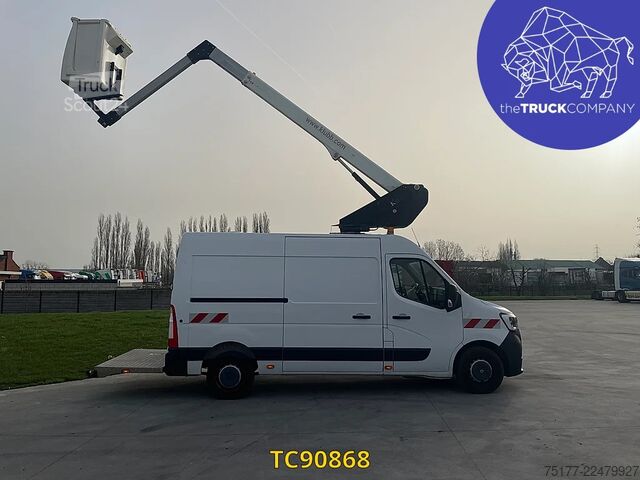 Plataforma elevatória Renault Master 145.35 Nacelle