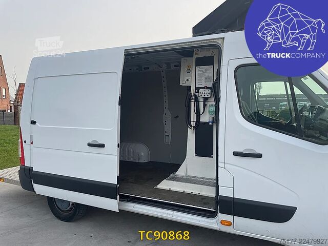 Plataforma elevatória Renault Master 145.35 Nacelle
