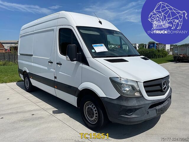 Slēgtais furgons Mercedes-Benz Sprinter 213 37s