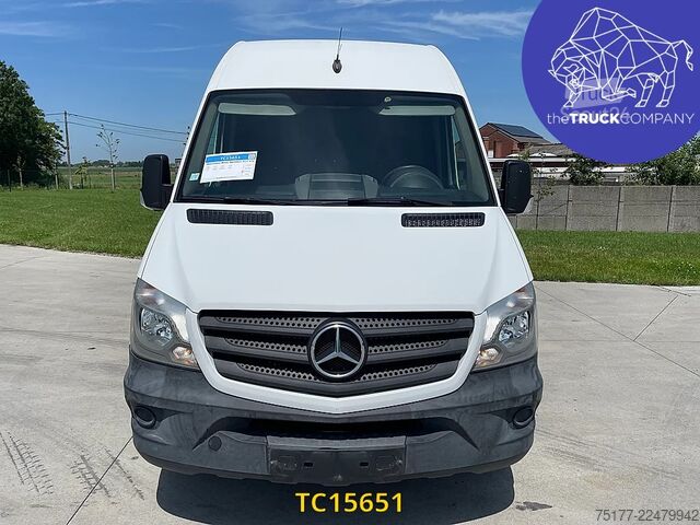 Slēgtais furgons Mercedes-Benz Sprinter 213 37s