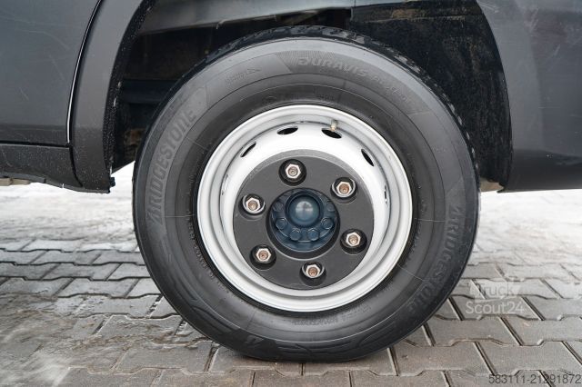 Furgón volquete IVECO DAILY 70-180 / WYWROTKA TYLNOZSYPOWA 2,8 M / DMC