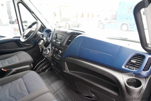 Furgón volquete IVECO DAILY 70-180 / WYWROTKA TYLNOZSYPOWA 2,8 M / DMC