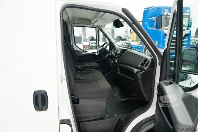 Duba panelată IVECO DAILY 35-140 / BLASZAK / FURGON / HI-MATIC