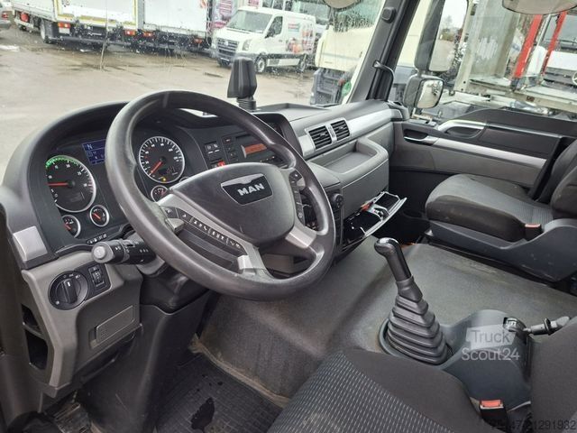 Box van MAN TGL 8.220 4x2 BL Möbelkoffer Alu AHK Klima