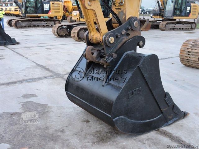 Chain excavator CATERPILLAR 320GC