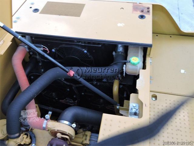 Chain excavator CATERPILLAR 320GC