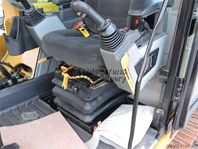 Chain excavator CATERPILLAR 320GC