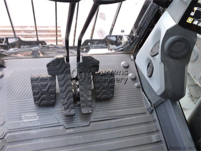 Chain excavator CATERPILLAR 320GC