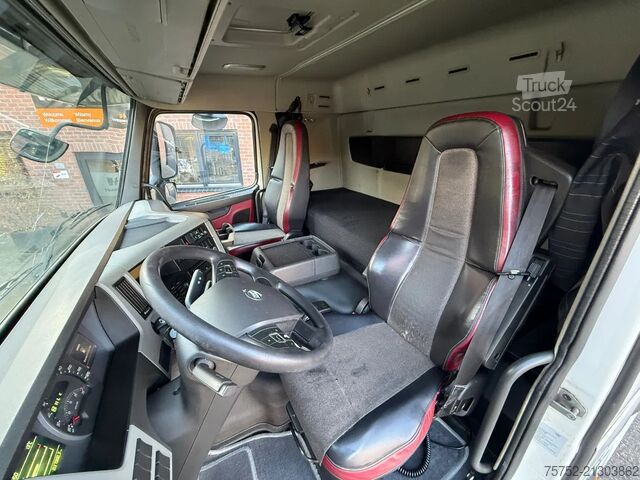 Standard-SZM Volvo FM 330 Slaapcabine Side skirts NL Truck