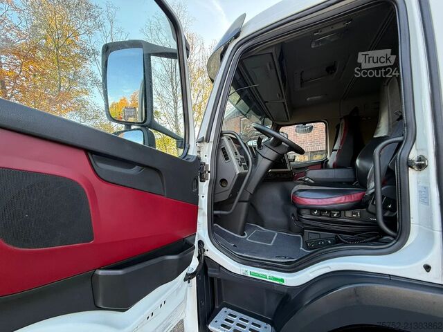 Standard-SZM Volvo FM 330 Slaapcabine Side skirts NL Truck