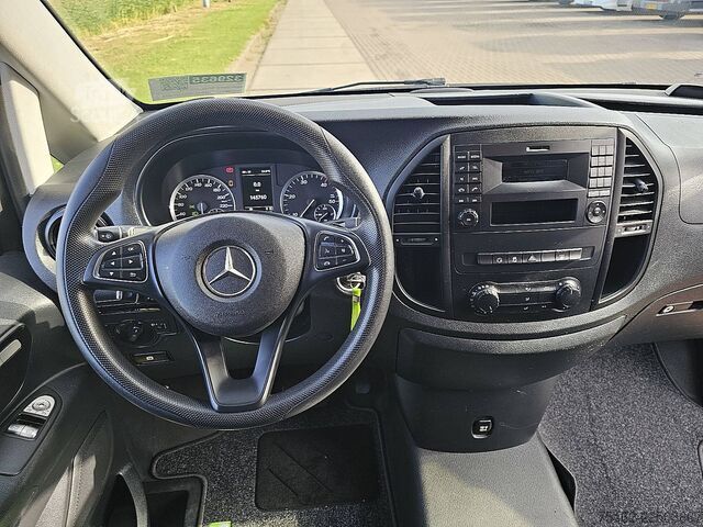 Karavan sa visokim krovom MERCEDES-BENZ VITO 114