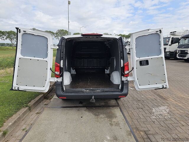 Carrinha de tejadilho alto MERCEDES-BENZ VITO 111