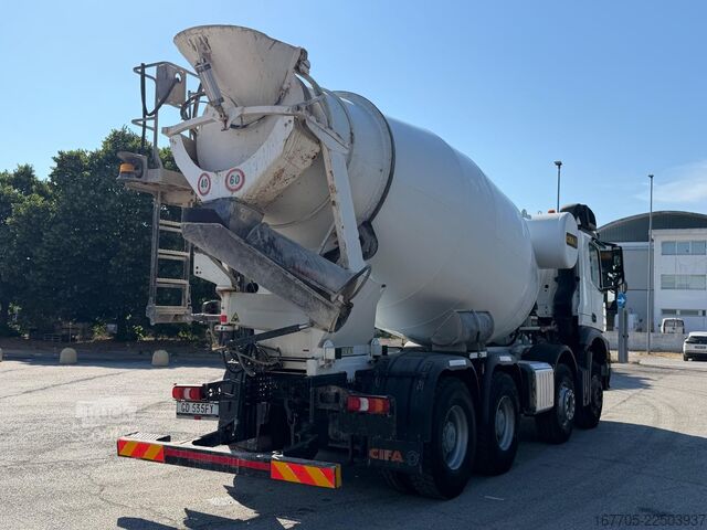 Camion malaxeur à béton Mercedes-Benz Arocs 4145