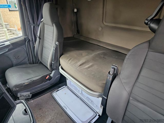 Tractor estándar SCANIA R4140 Highline