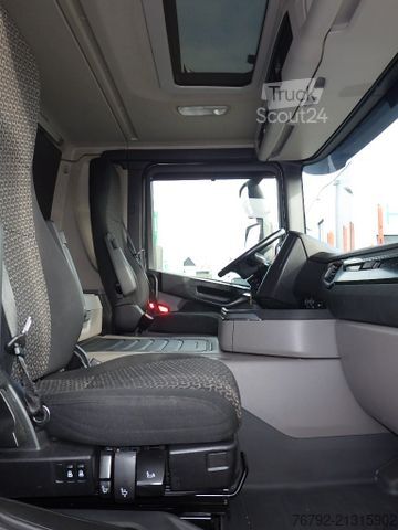 Içecek kamyonu SCANIA P 280 B Getränkeko. 7,3m/Lasi/LBW/2xAHK/Vollluft