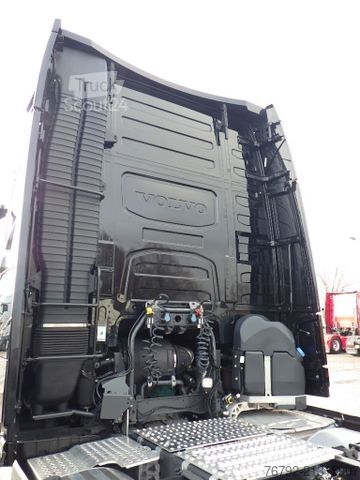 Standard SZM VOLVO FH460 TC Globe-XL/VEB/Safety/2xTank/Alcoa/226tkm
