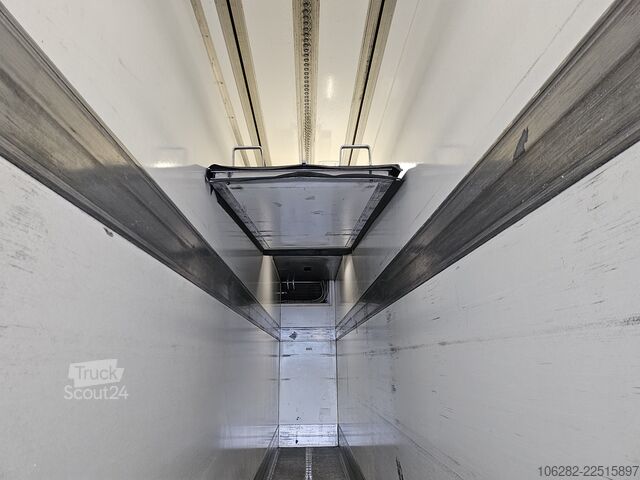 Lastebil med kjøleboks VOLVO FM330 6x2 FRIGOBLOCK Multizone Lenk u. L