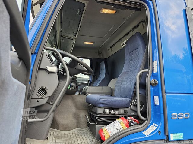 Lastebil med kjøleboks VOLVO FM330 6x2 FRIGOBLOCK Multizone Lenk u. L