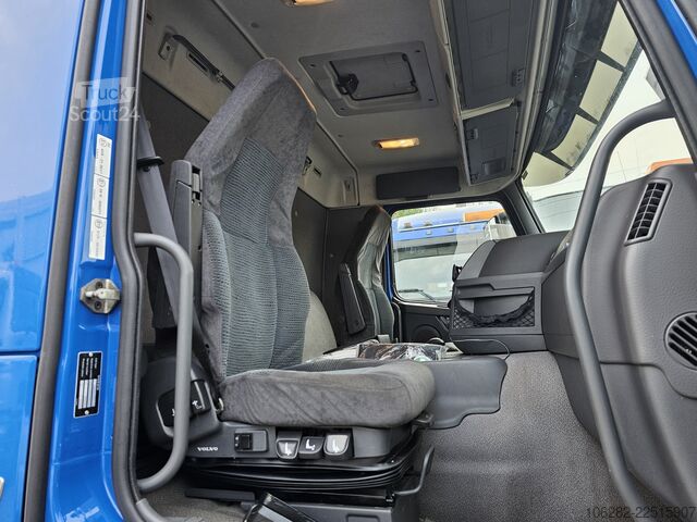 Rashladni kamion Volvo FM330 Multizone Lenk u. Kühlkoffer