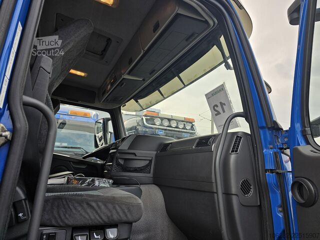 Rashladni kamion Volvo FM330 Multizone Lenk u. Kühlkoffer