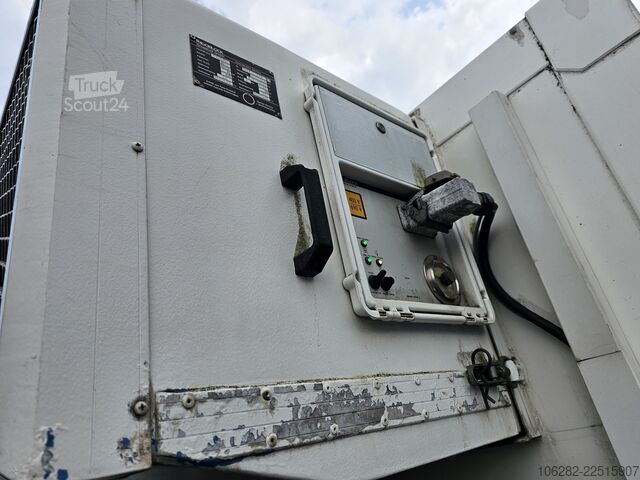 Rashladni kamion Volvo FM330 Multizone Lenk u. Kühlkoffer